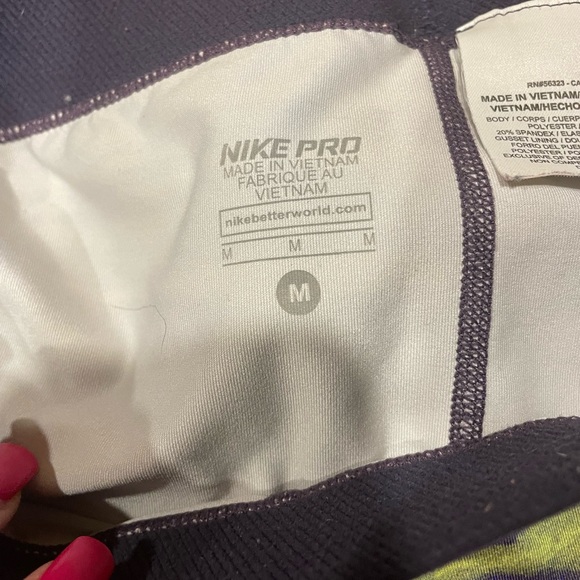 LIKE NEW Nike Pro Spandex ✔️ - Picture 4 of 4